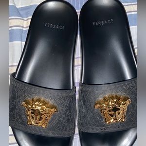 medusa versace slides